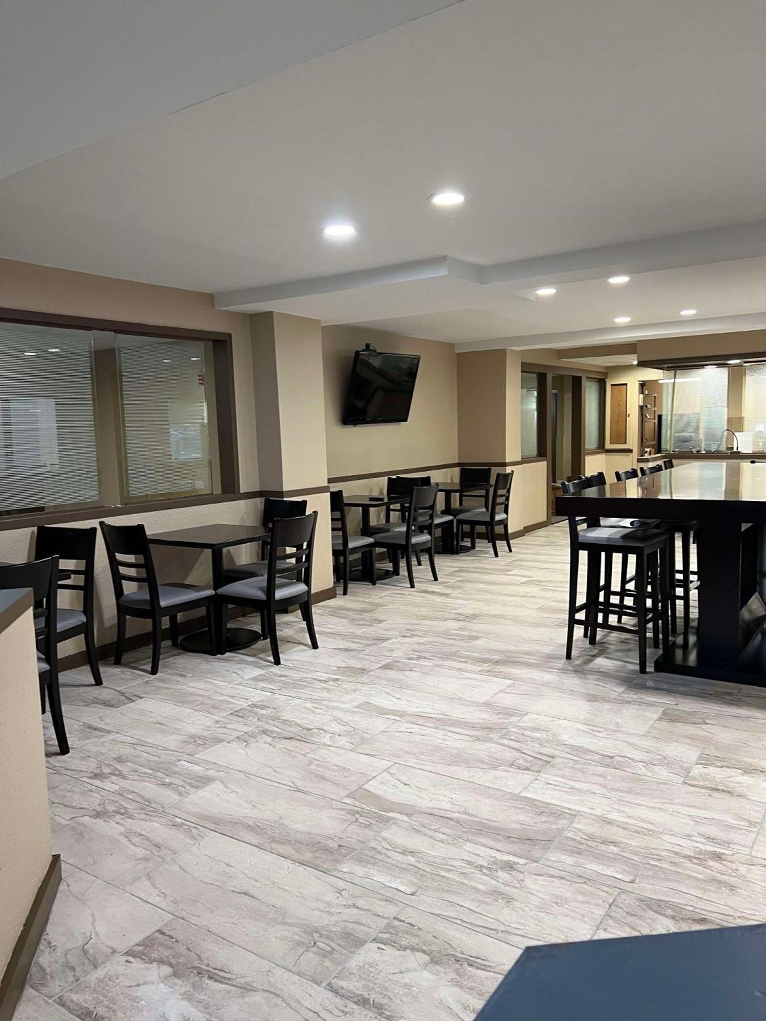 Surestay Plus By Best Western Mobile I-65 Екстер'єр фото